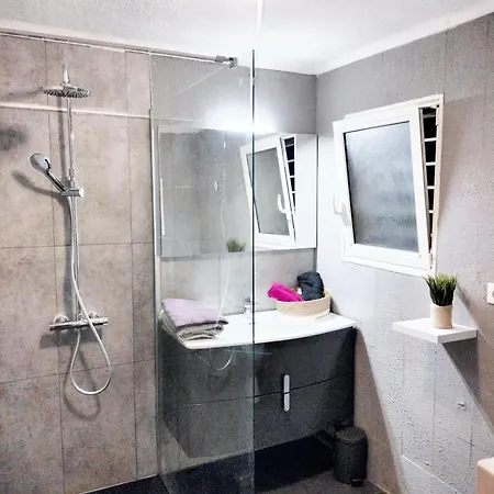 Maison Chaleureuse A Saint-juery Avec Jardin *